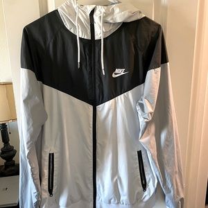 Nike windbreaker medium